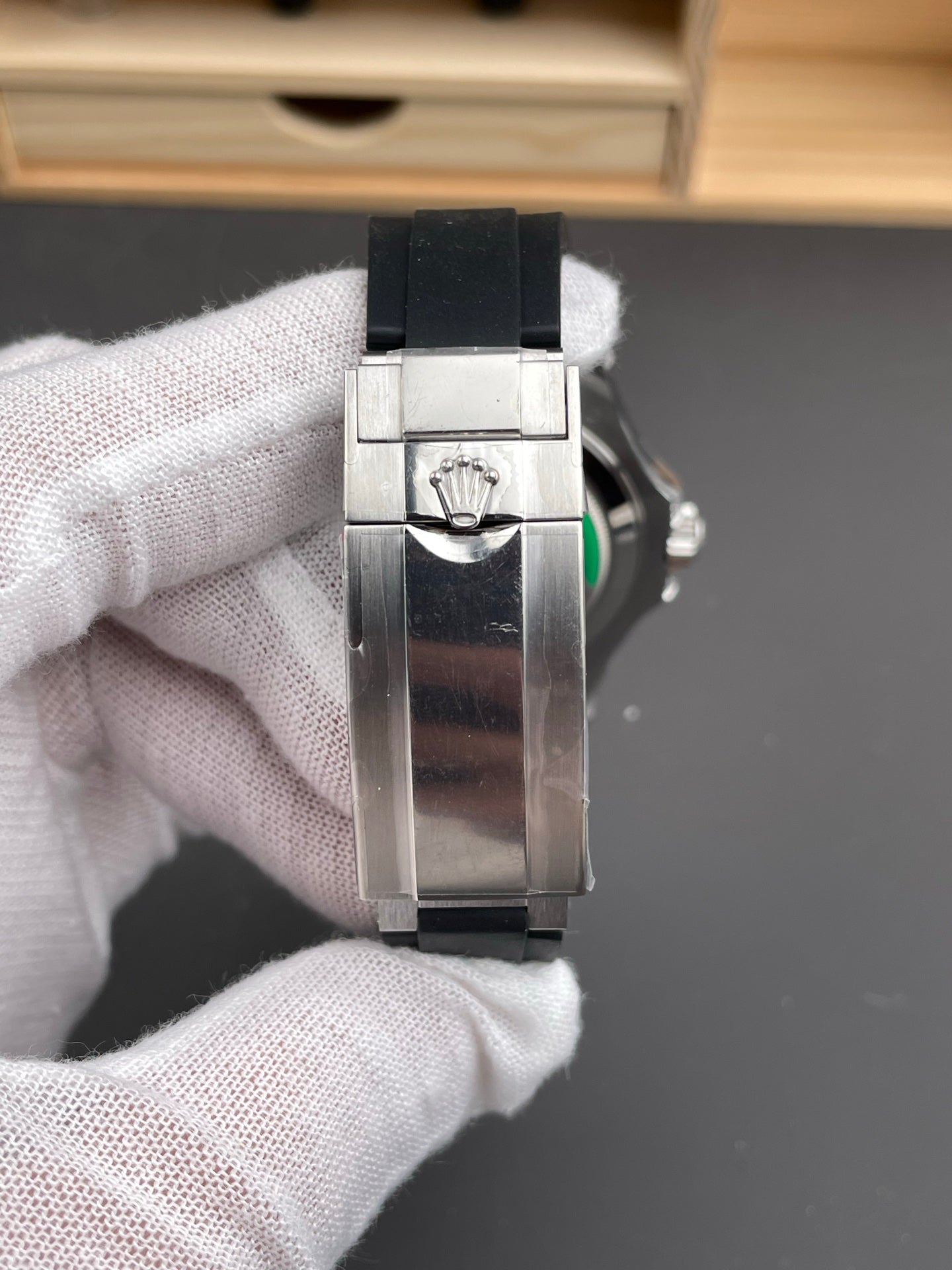 Rolex Yacht-Master Black Dial + Diamond Bezel + Rubber Strap