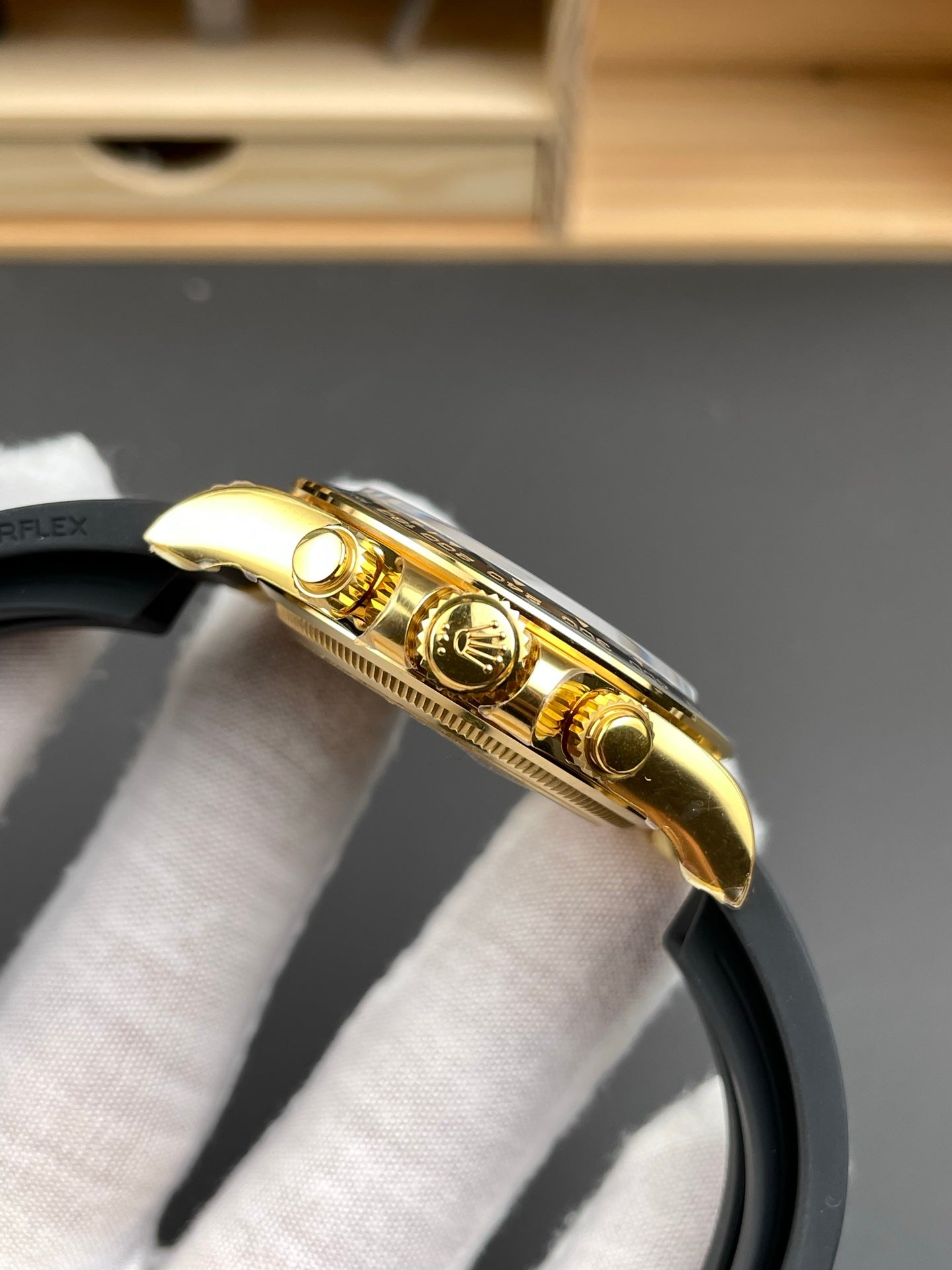 Rolex Daytona Gold Dial + Black Bezel + Rubber Strap