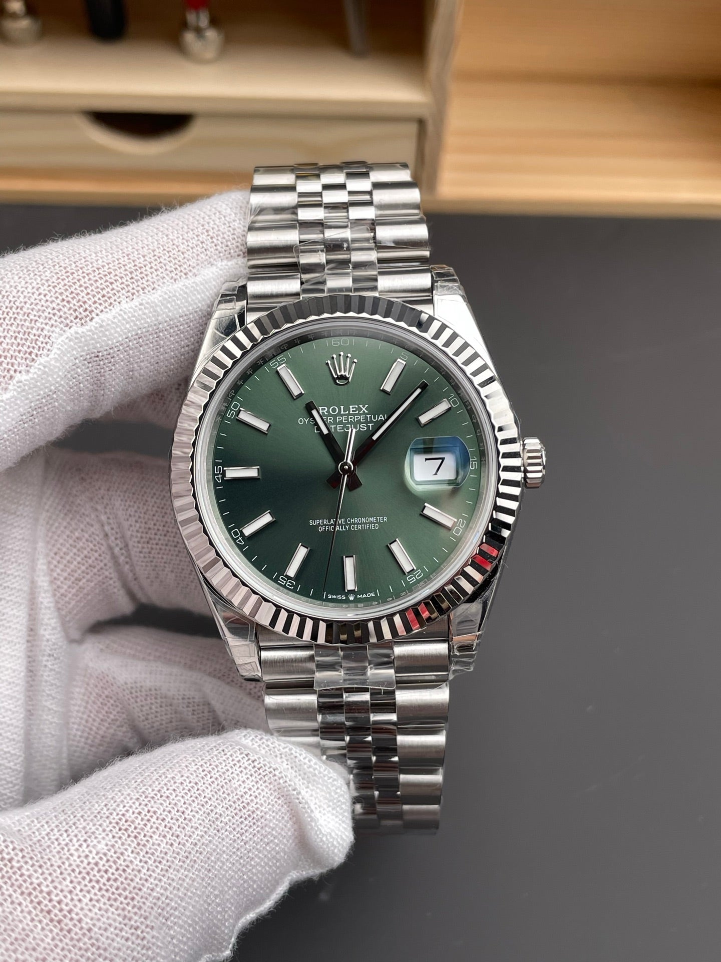 Rolex Datejust Green Dial Stick Markers + Steel Bezel + Jubilee