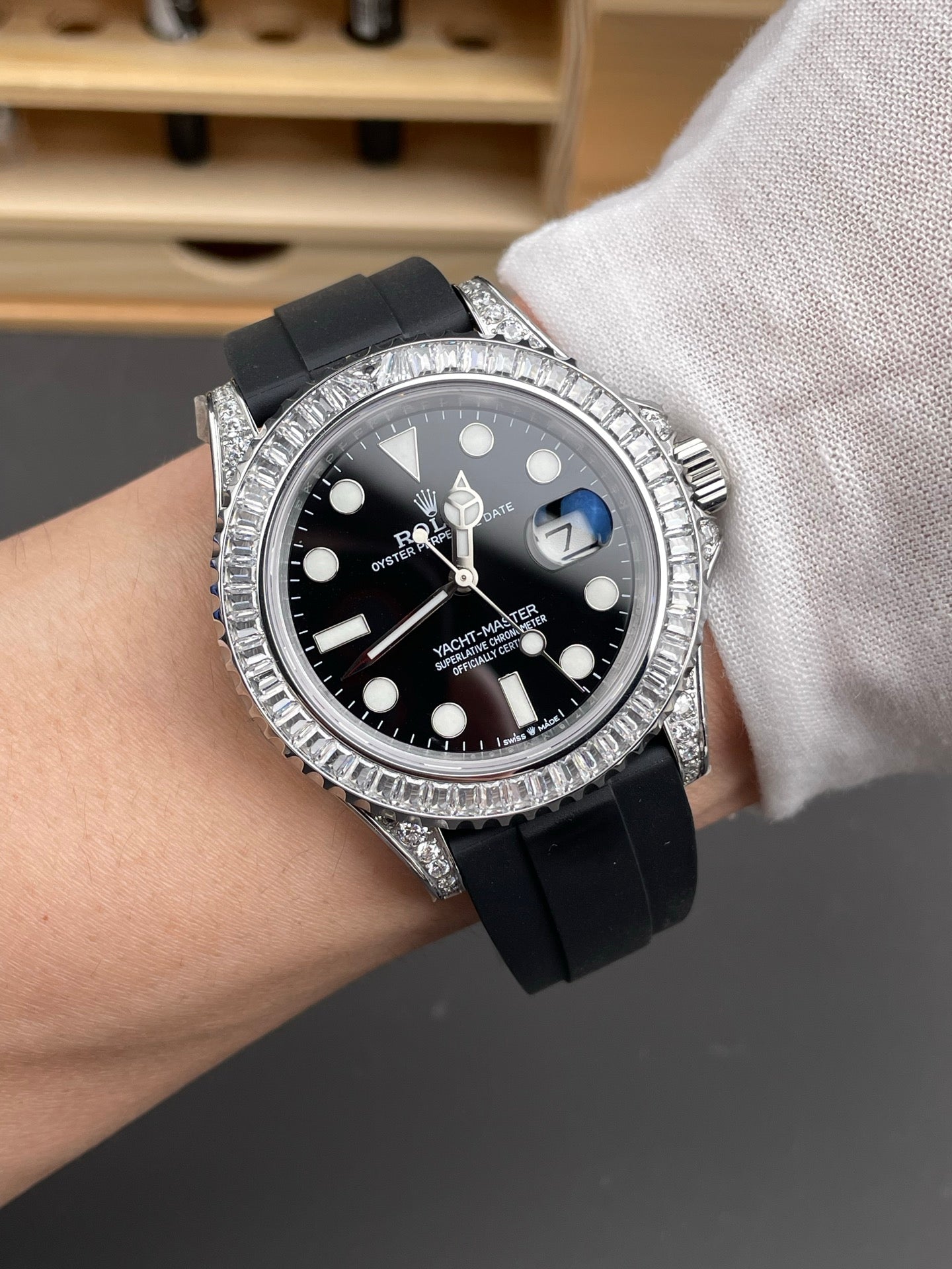 Rolex Yacht-Master Black Dial + Diamond Bezel + Rubber Strap