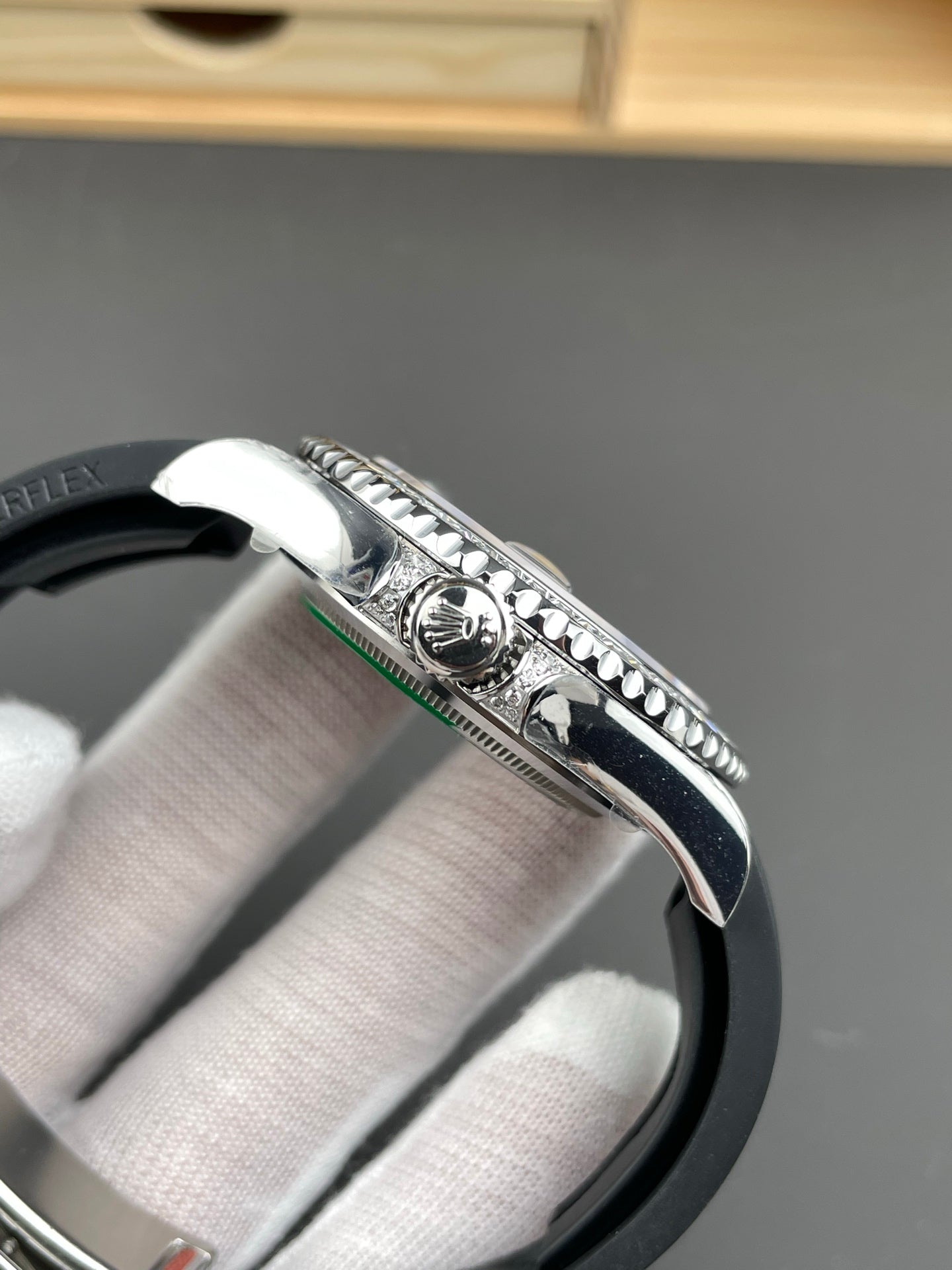 Rolex Yacht-Master Black Dial + Diamond Bezel + Rubber Strap