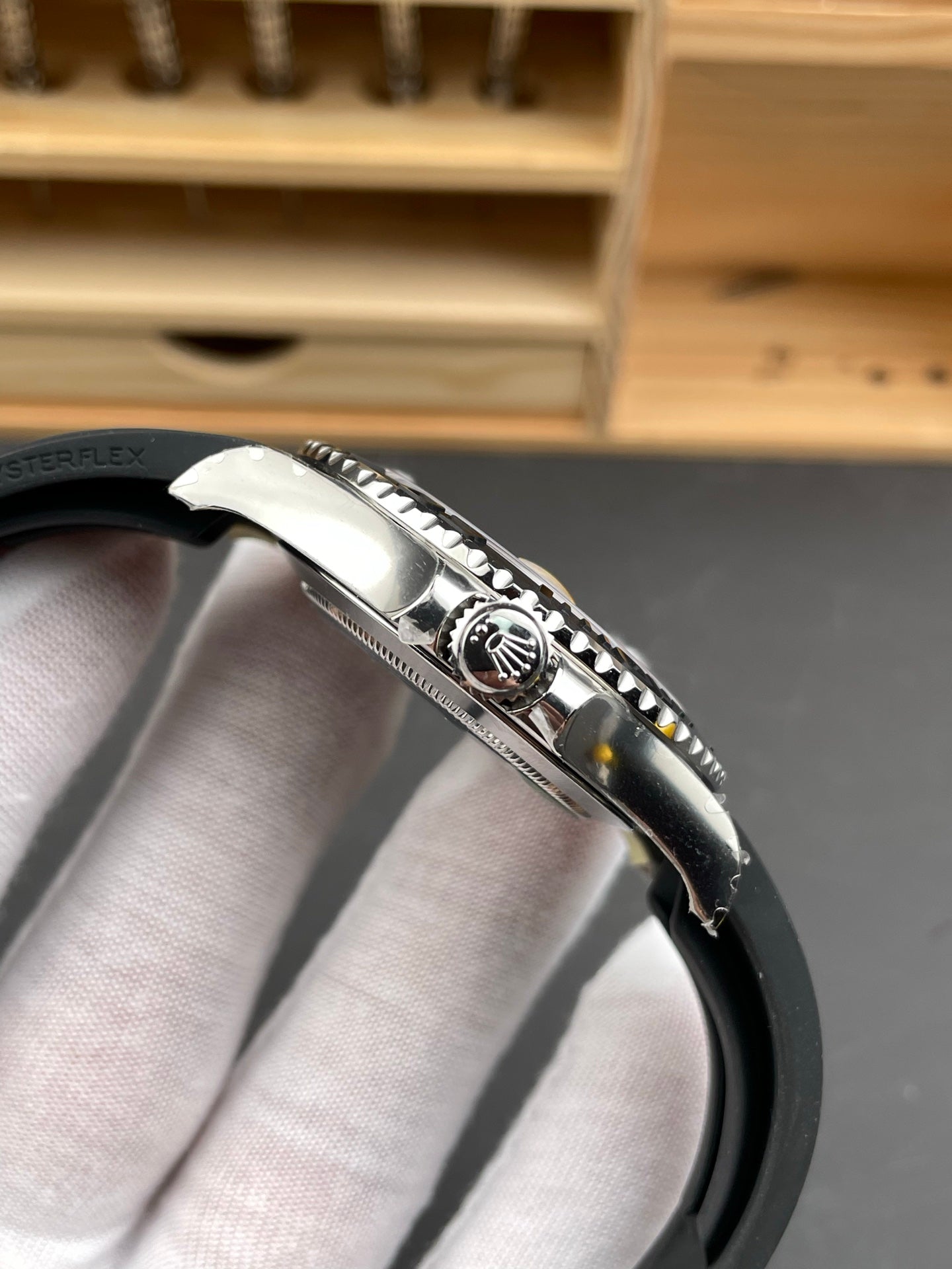 Rolex Yacht-Master Black Dial + Black Bezel + Rubber Strap