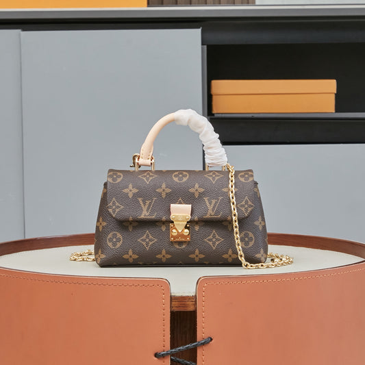 LV M28426